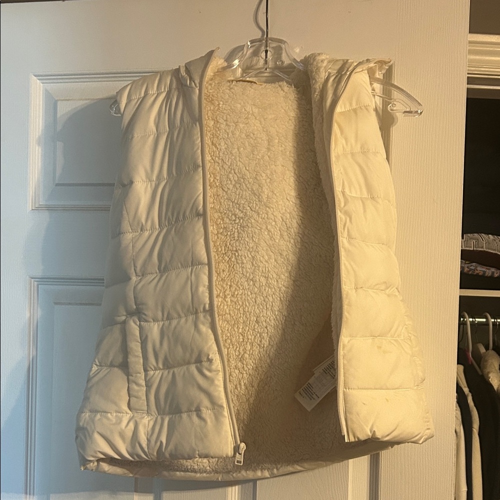Women's Cream Puffer Vest